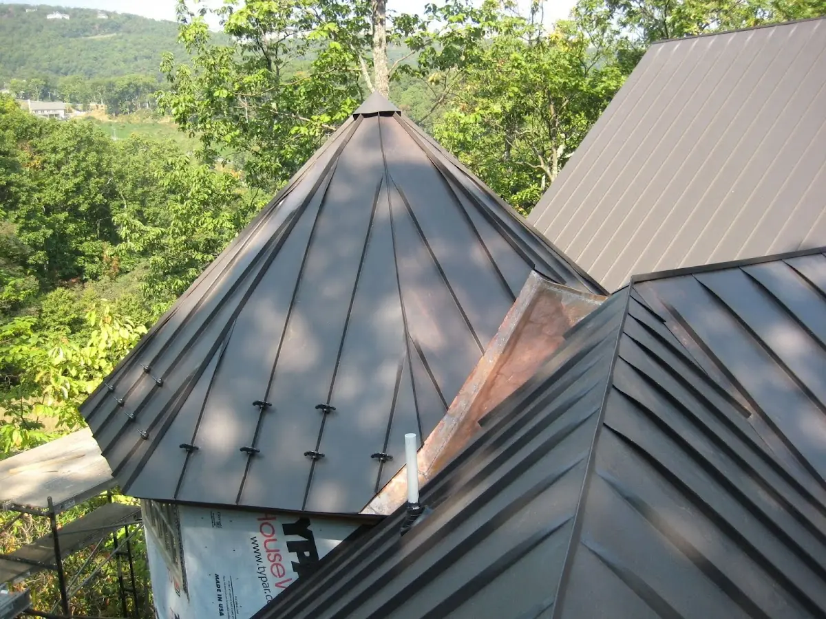 Professional Gutter Cleaning by Craftsman Roofing in La Rambla
